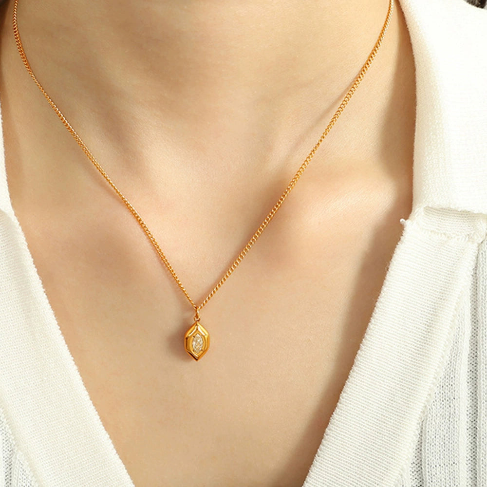 Elegant Geometric Zircon Necklace